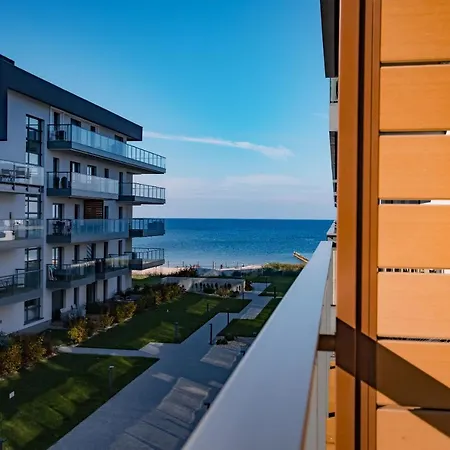 Baltic View Supreme Gardenia *