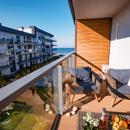 Baltic View Supreme Gardenia *